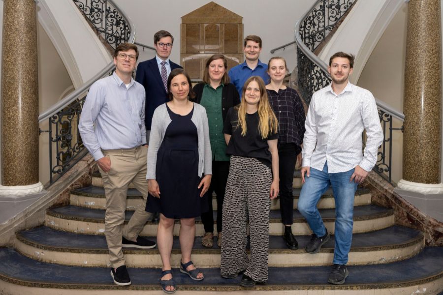 Gruppenbilder der Tenure Track-Professor*innen an der Viadrina