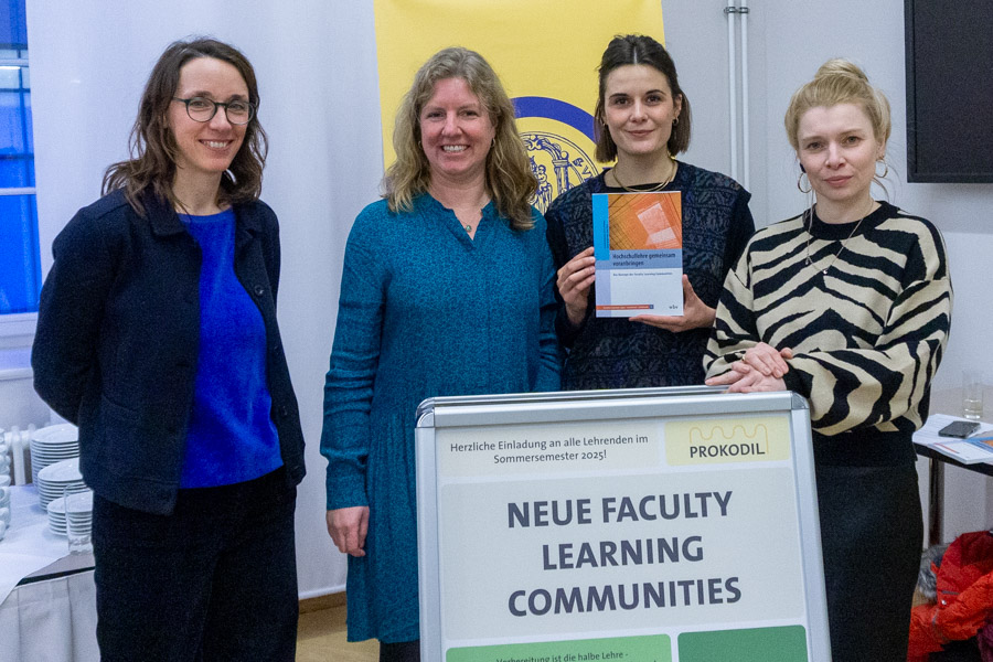 Dr. Christin Barbarino, Prof. Dr. Katrin Girgensohn, Teresa Finsterer und Dr. Lena Hotze