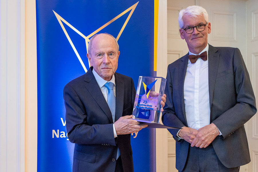 Viadrina Prize for Klaus Ziemer, presented by President Mühle